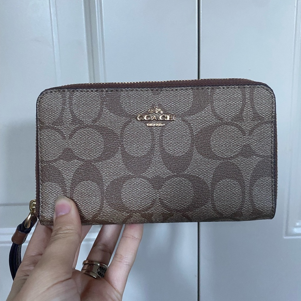Coach Tan Signature Zip Wallet